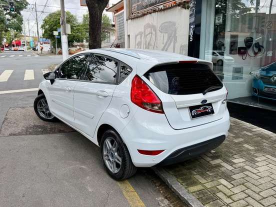 FORD-FIESTA-2018