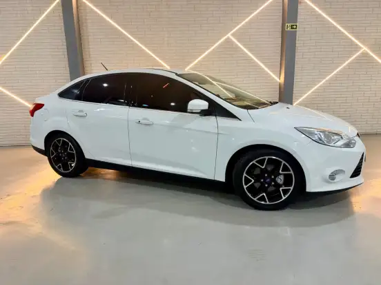 FORD-FOCUS-2.0 TITANIUM SEDAN 16V FLEX 4P AUTOMÁTICO FORD-FOCUS-2015