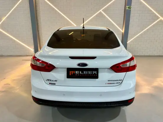 FORD-FOCUS-2.0 TITANIUM SEDAN 16V FLEX 4P AUTOMÁTICO FORD-FOCUS-2015