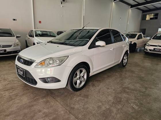 FORD FOCUS 2.0 16V FLEX 4P AUTOMÁTICO