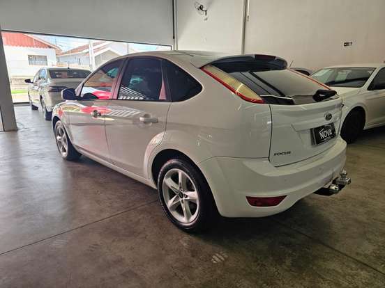 FORD-FOCUS-2.0 16V FLEX 4P AUTOMÁTICO FORD-FOCUS-2011