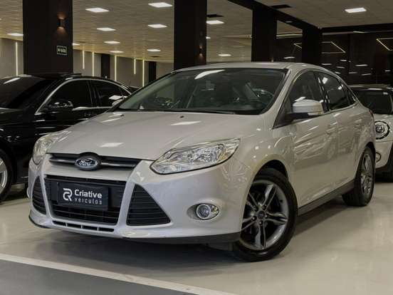 FORD-FOCUS-2.0 SE PLUS SEDAN 16V FLEX 4P AUTOMÁTICO FORD-FOCUS-2014