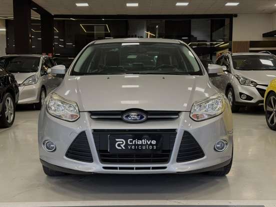FORD-FOCUS-2.0 SE PLUS SEDAN 16V FLEX 4P AUTOMÁTICO FORD-FOCUS-2014