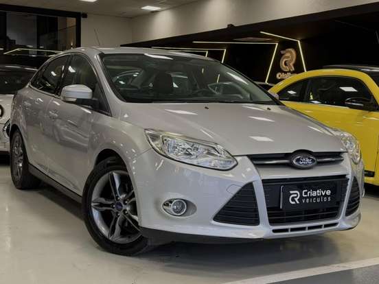 FORD-FOCUS-2014
