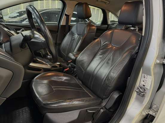 FORD-FOCUS-2014