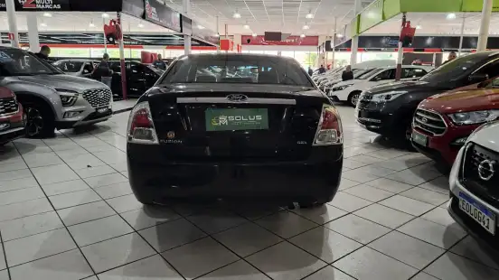 FORD-FUSION-2006