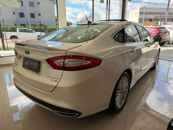 FORD-FUSION-2015