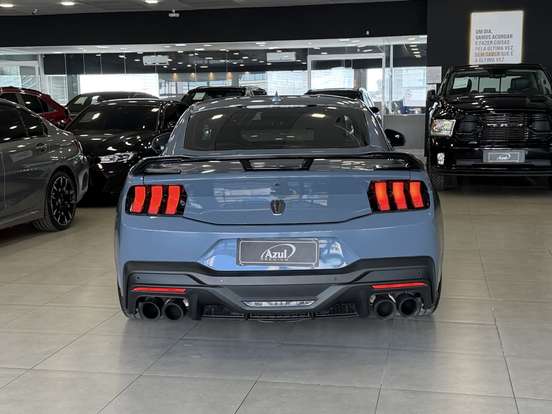 FORD-MUSTANG-2025
