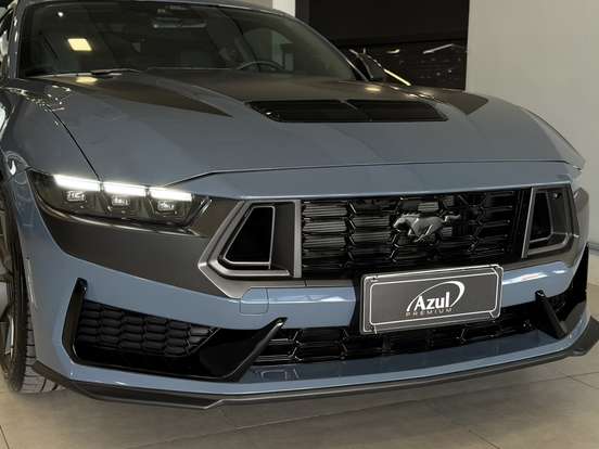 FORD-MUSTANG-2025