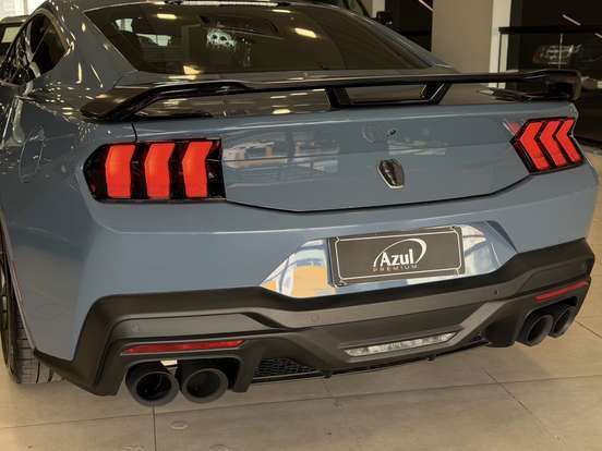 FORD-MUSTANG-2025