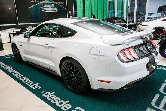 FORD-MUSTANG-2018