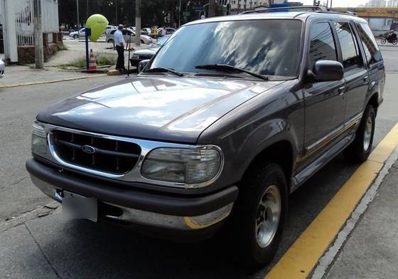 FORD EXPLORER 4.0 XLT 4X4 V6 GASOLINA 4P AUTOMÁTICO