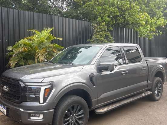 FORD-F-150-5.0 V8 GASOLINA CD LARIAT BLACK FX4 AUTOMÁTICO FORD-F-150-2024