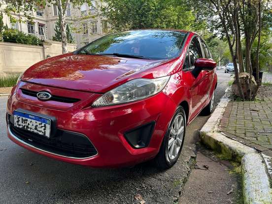 FORD-FIESTA-2012