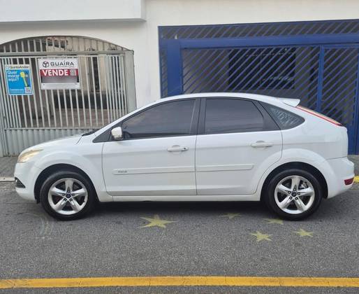 FORD FOCUS 2.0 GLX 16V FLEX 4P AUTOMÁTICO