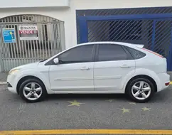 FORD FOCUS 2.0 GLX 16V FLEX 4P AUTOMÁTICO FORD FOCUS 2.0 GLX 16V FLEX 4P AUTOMÁTICO
