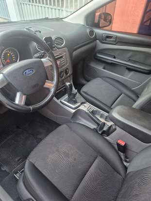 FORD-FOCUS-2012