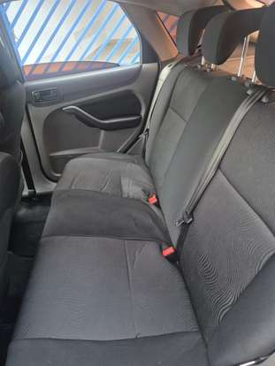 FORD-FOCUS-2012