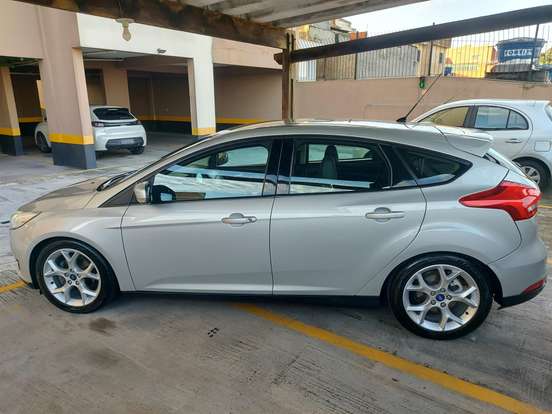 FORD-FOCUS-2017
