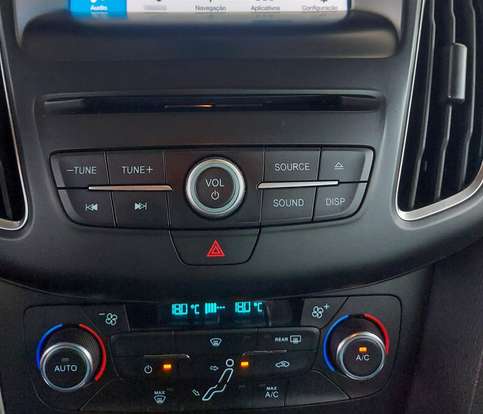 FORD-FOCUS-2017
