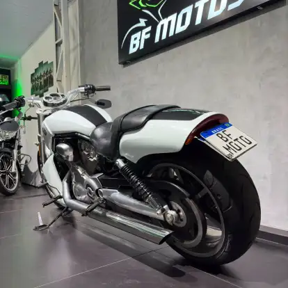 HARLEY-DAVIDSON-V-ROD MUSCLE-2013