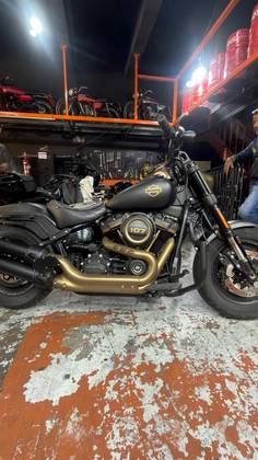 HARLEY-DAVIDSON SOFTAIL FAT BOB 107 