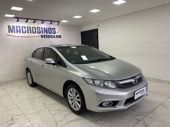 HONDA CIVIC 1.8 LXS 16V FLEX 4P AUTOMÁTICO