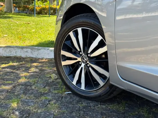 HONDA-FIT-2017