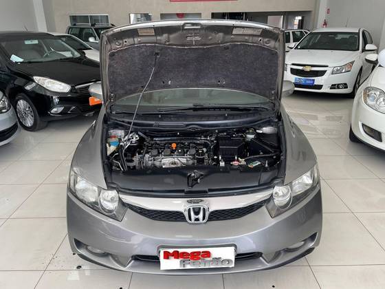 HONDA CIVIC 1.8 LXS 16V FLEX 4P AUTOMÁTICO