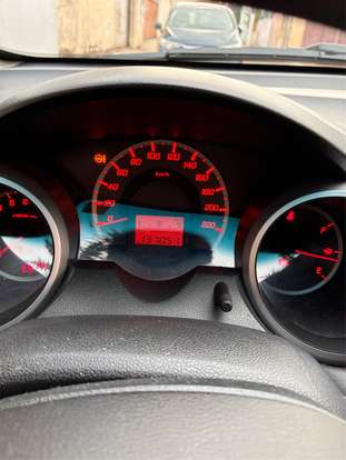 HONDA-FIT-2012