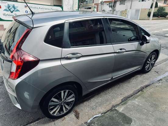 HONDA-FIT-2015