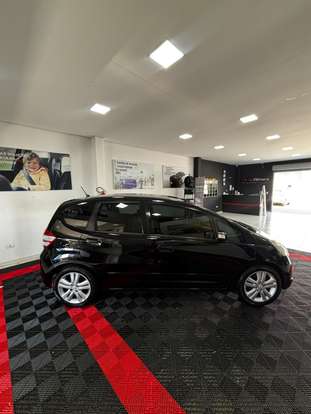 HONDA-FIT-2009