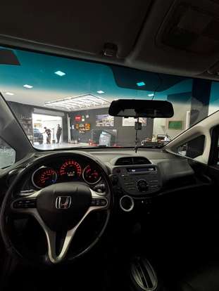 HONDA-FIT-2009