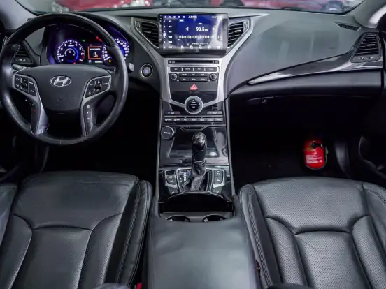 HYUNDAI-AZERA-3.0 MPFI GLS V6 24V GASOLINA 4P AUTOMÁTICO HYUNDAI-AZERA-2014