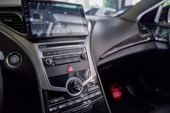 HYUNDAI-AZERA-2014