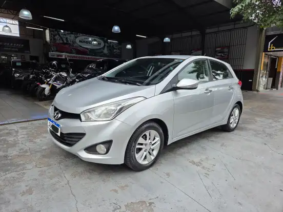 HYUNDAI-HB20-2015