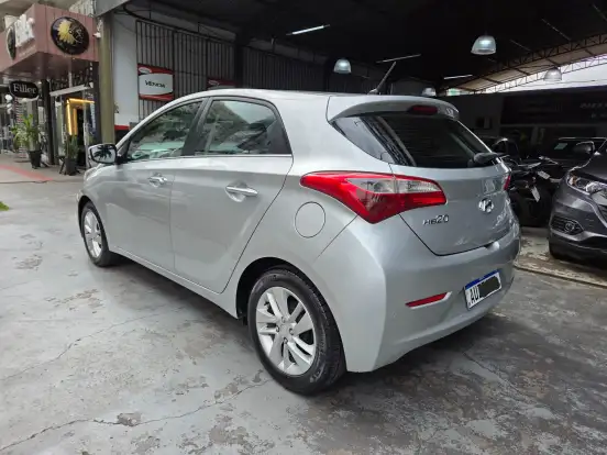 HYUNDAI-HB20-2015