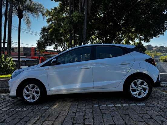 HYUNDAI-HB20-2024