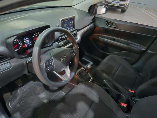 HYUNDAI-HB20-2024