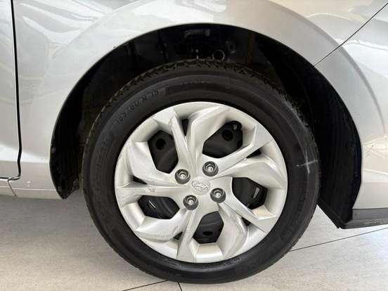 HYUNDAI-HB20-2024