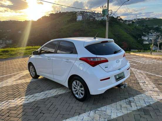 HYUNDAI-HB20-2017