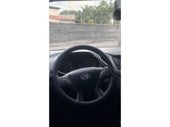 HYUNDAI-HB20-2013