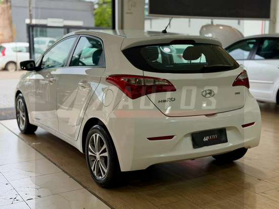 HYUNDAI-HB20-2013