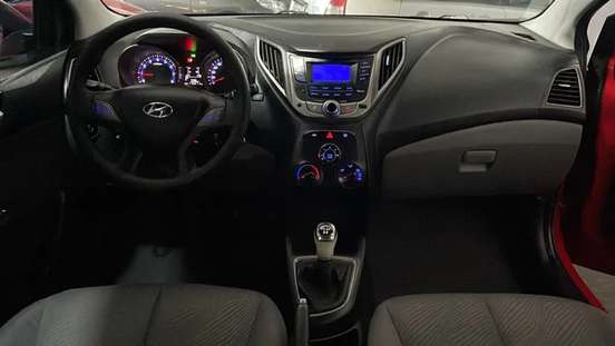 HYUNDAI-HB20-2013