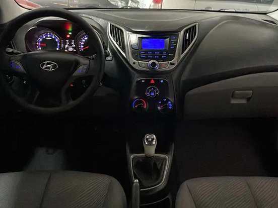 HYUNDAI-HB20-1.6 PREMIUM 16V FLEX 4P MANUAL HYUNDAI-HB20-2013