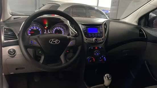 HYUNDAI-HB20-2013