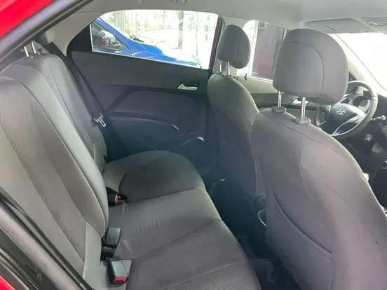 HYUNDAI-HB20-1.6 PREMIUM 16V FLEX 4P MANUAL HYUNDAI-HB20-2013