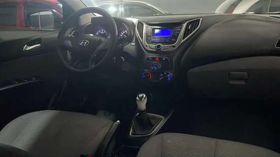 HYUNDAI-HB20-2013