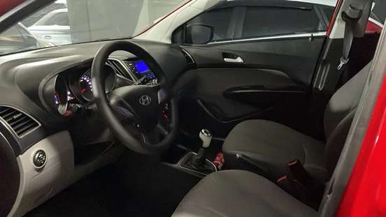 HYUNDAI-HB20-2013