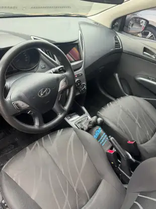 HYUNDAI-HB20S-2013